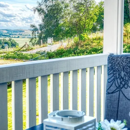 Apartment Meeresblick Fewo: Seaside Retreat With Balcony And Access *