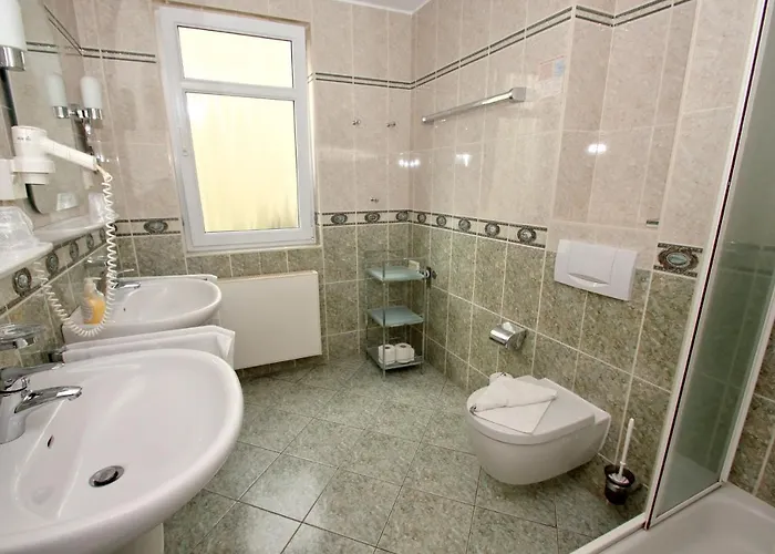 Apartment Mit Meerblick Und Balkon, Gratis Nutzung Vom Ahoi Erlebnisbad Und Sauna In Sellin - Meeresblick 35 *